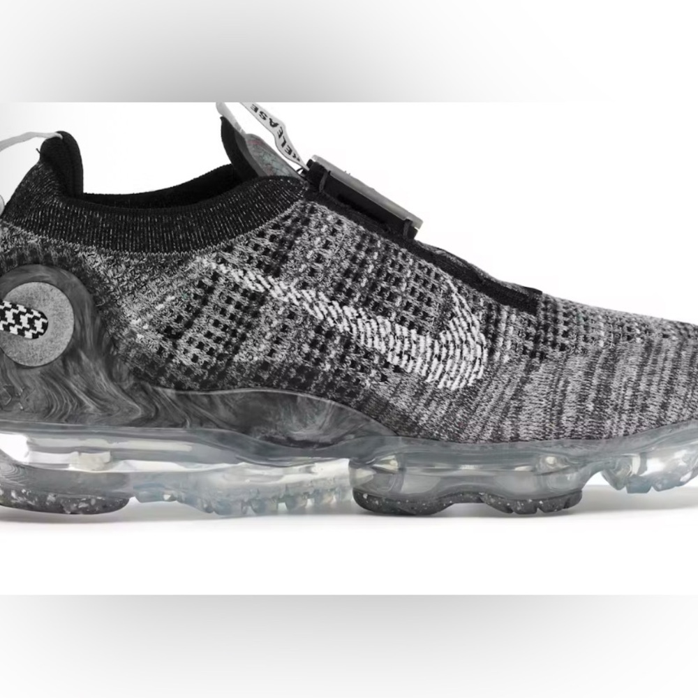 Nike Air Vapormax Knit Sneakers